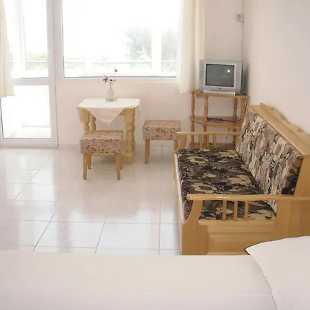 Guest house Horizont 2*